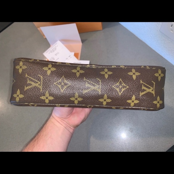 Authentic Louis Vuitton trousse 23 clutch case bag - Picture 5 of 7